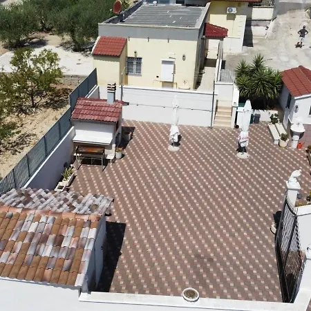 לינה וארוחת בוקר La Casa Di Devdi