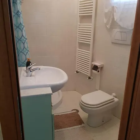 לינה וארוחת בוקר La Casa Di Devdi מוטולה